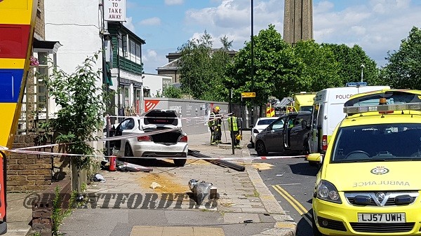 Lamp post and car