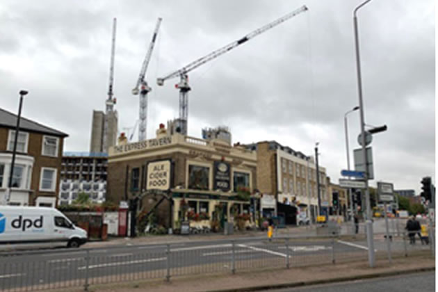 Express Tavern on Kew Bridge Road 