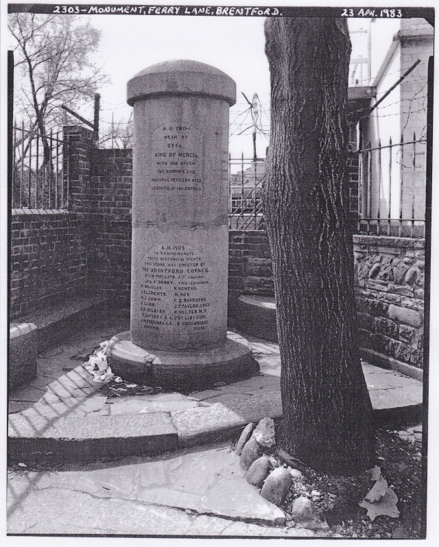 Monument at Ferry Lane, 1983