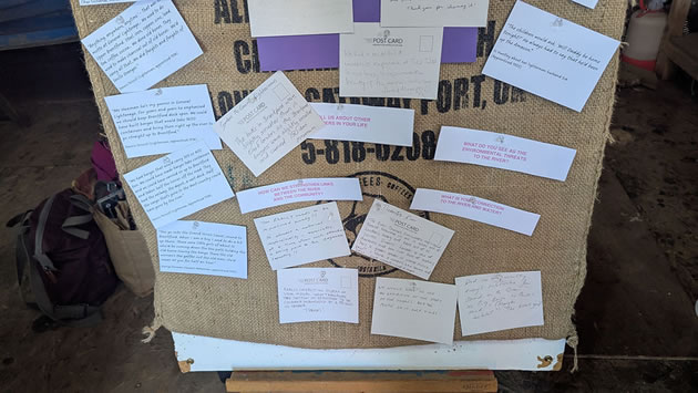 Messages on board 